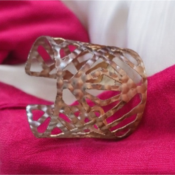 𝅺Gold Cuff Bracelet Open Weave Asymmetry Beautiful Contemporary look NEW NWT - Picture 5 of 7